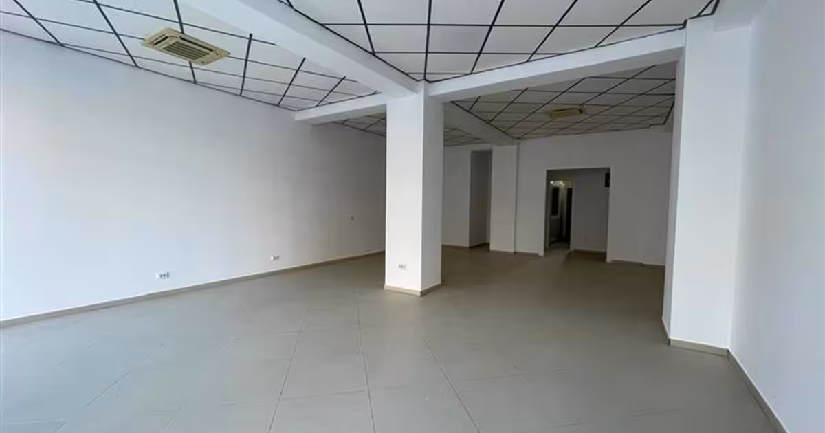 Spațiu comercial de vânzare de 100 mp, în zona Central, Tulcea