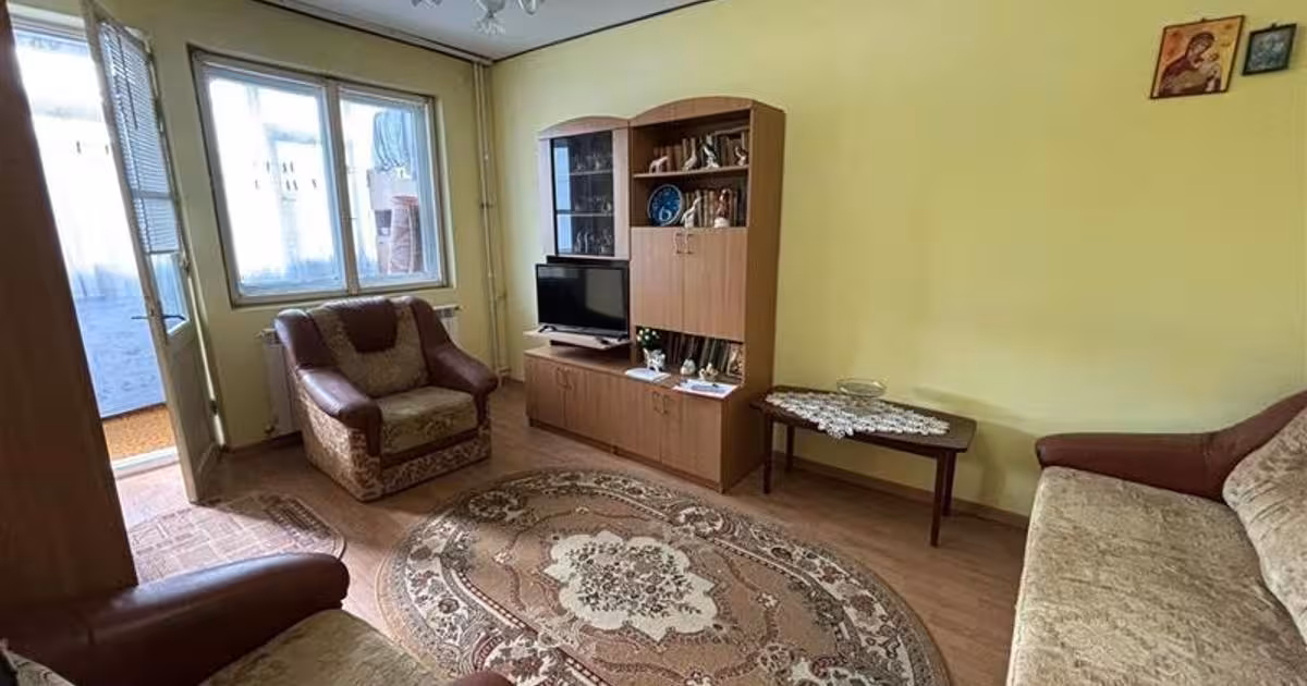 Apartament de vânzare cu 2 camere în zona Vest, Tulcea