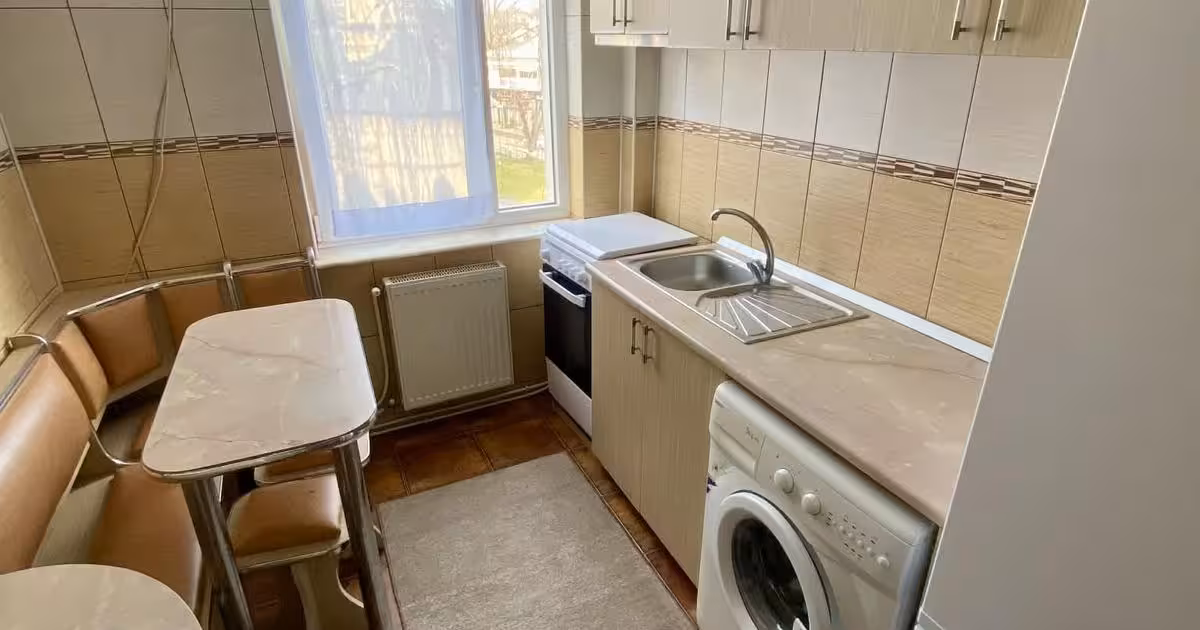 Apartament de vânzare cu 2 camere în zona Central, Suceava