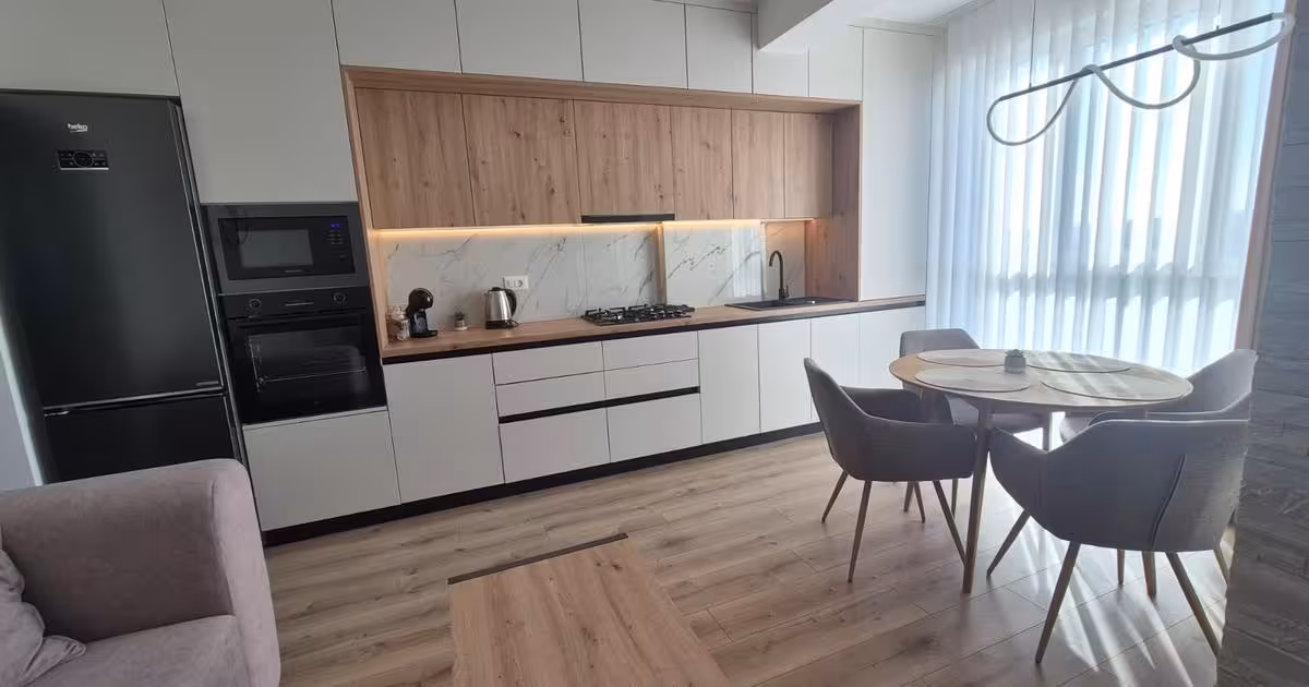 Apartament de vânzare cu 3 camere în zona Burdujeni, Suceava