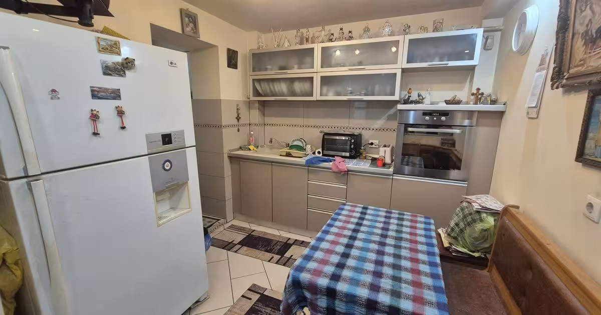Apartament de vânzare cu 2 camere în zona Central, Suceava