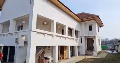 Casă Curtișoara