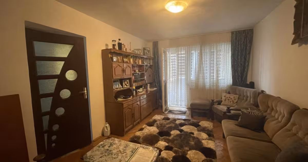 Apartament de vânzare cu 3 camere, mobilat în zona Teilor, Târgu Jiu