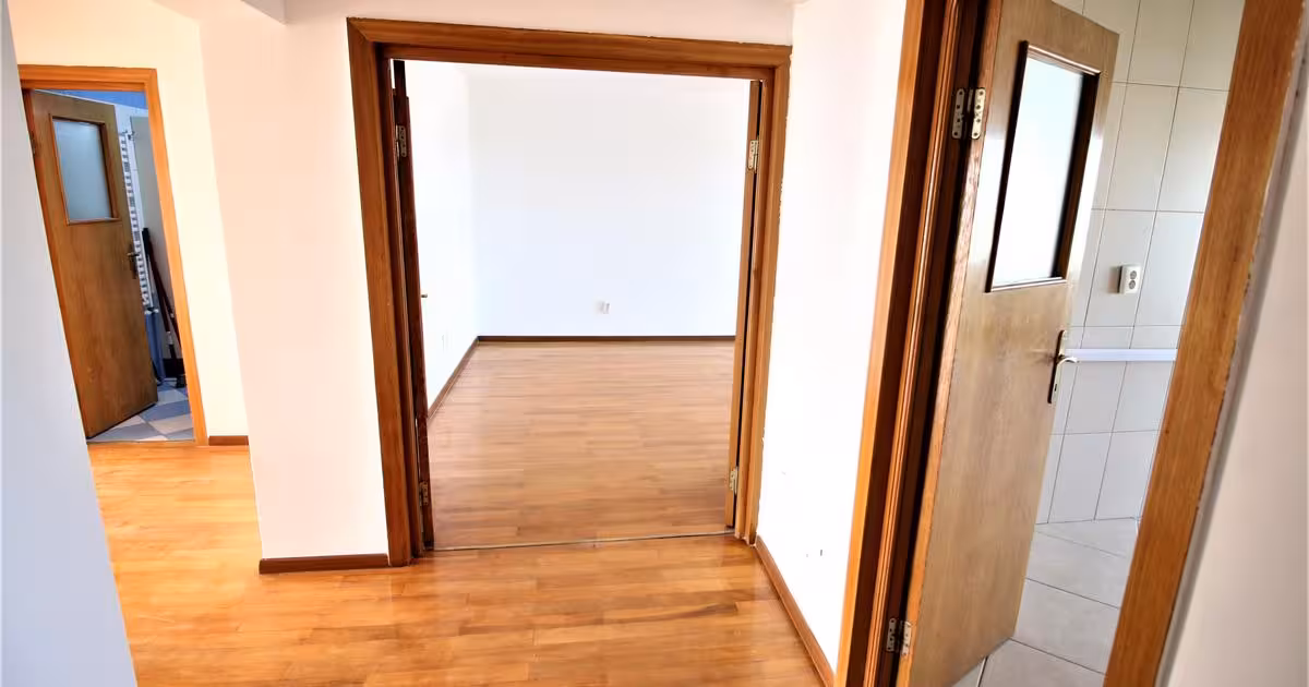 Apartament de vânzare cu 3 camere în zona Faleză, Galați