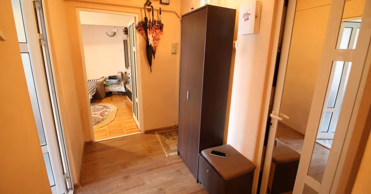 Apartament de vânzare cu 3 camere în zona Siderurgiștilor, Galați