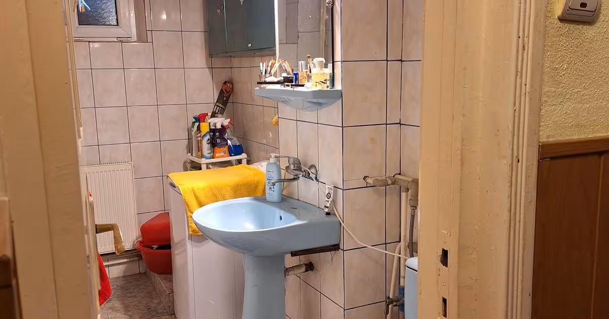 Apartament de vânzare cu 4 camere în zona Micro 21, Galați