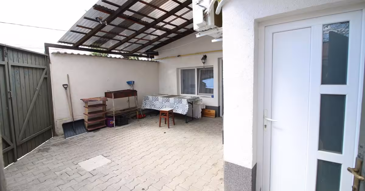Casă de vânzare cu 2 camere în zona Bd. Coșbuc, Galați
