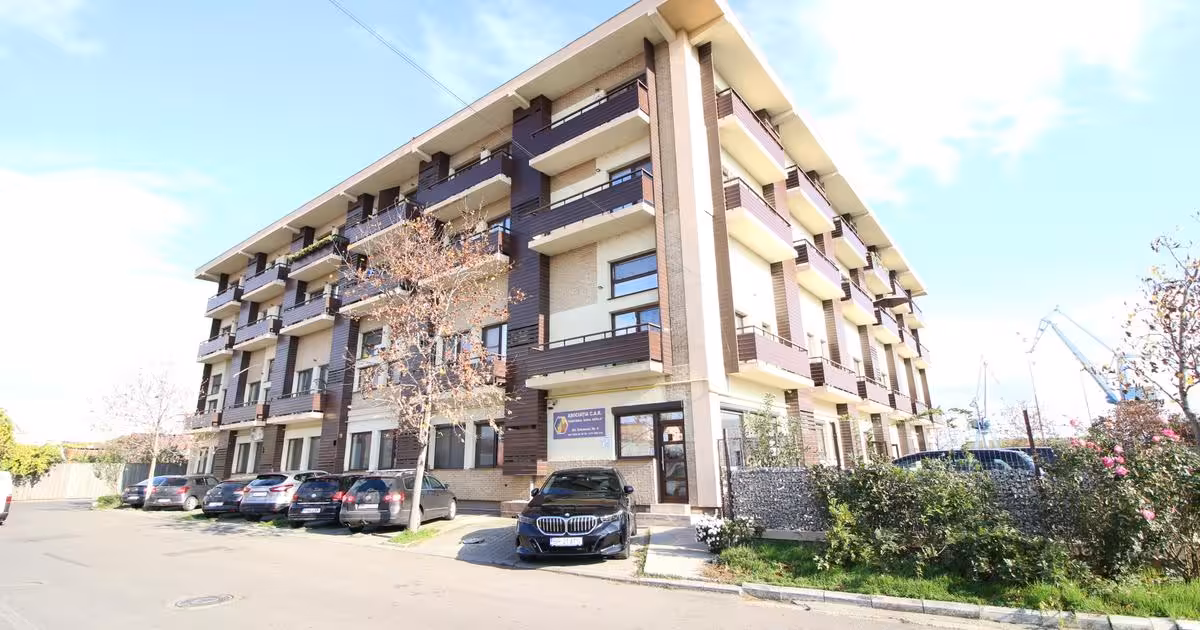 Apartament de vânzare cu 3 camere în Brăila