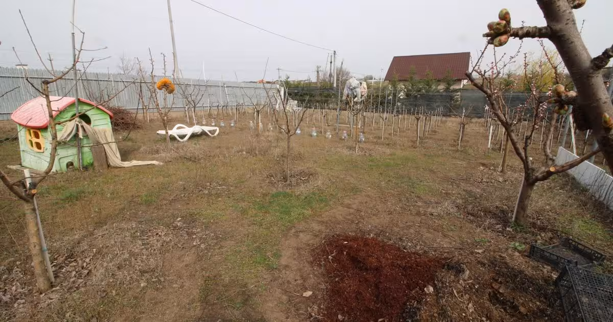 Casă individuală de vânzare cu 4 camere în Costi