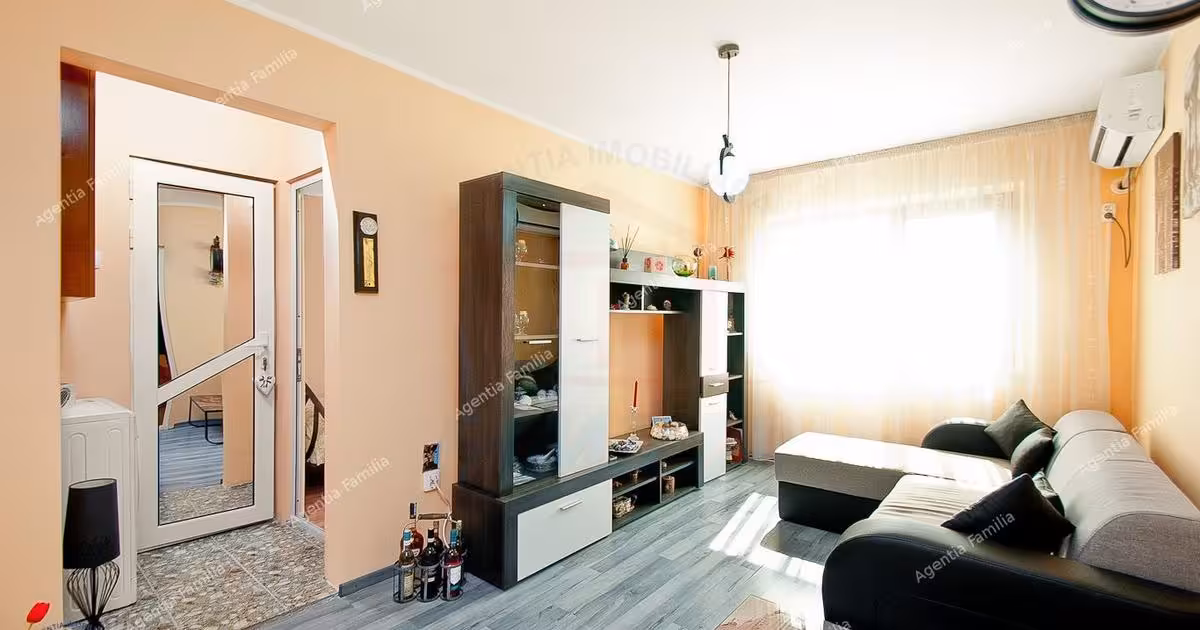 Apartament de vânzare cu 3 camere, mobilat în zona Micro 21, Galați