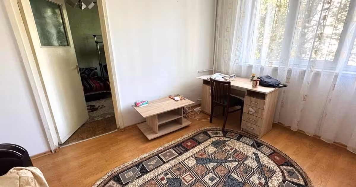 Apartament de vânzare cu 2 camere în zona Micro 19, Galați