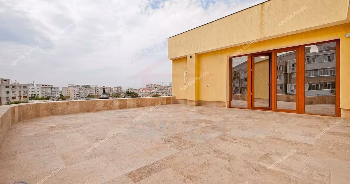 Penthouse de vânzare cu 3 camere în zona Mazepa 1, Galați