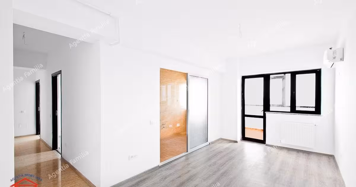 Apartament de vânzare cu 3 camere în zona Bd. Coșbuc, Galați