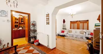 Casă Ultracentral