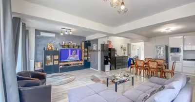 Casă Dragomirești-Deal