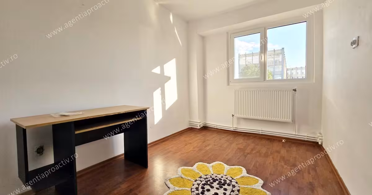 Apartament de vânzare cu 4 camere în zona Port, Galați