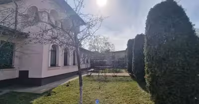 Casă Central