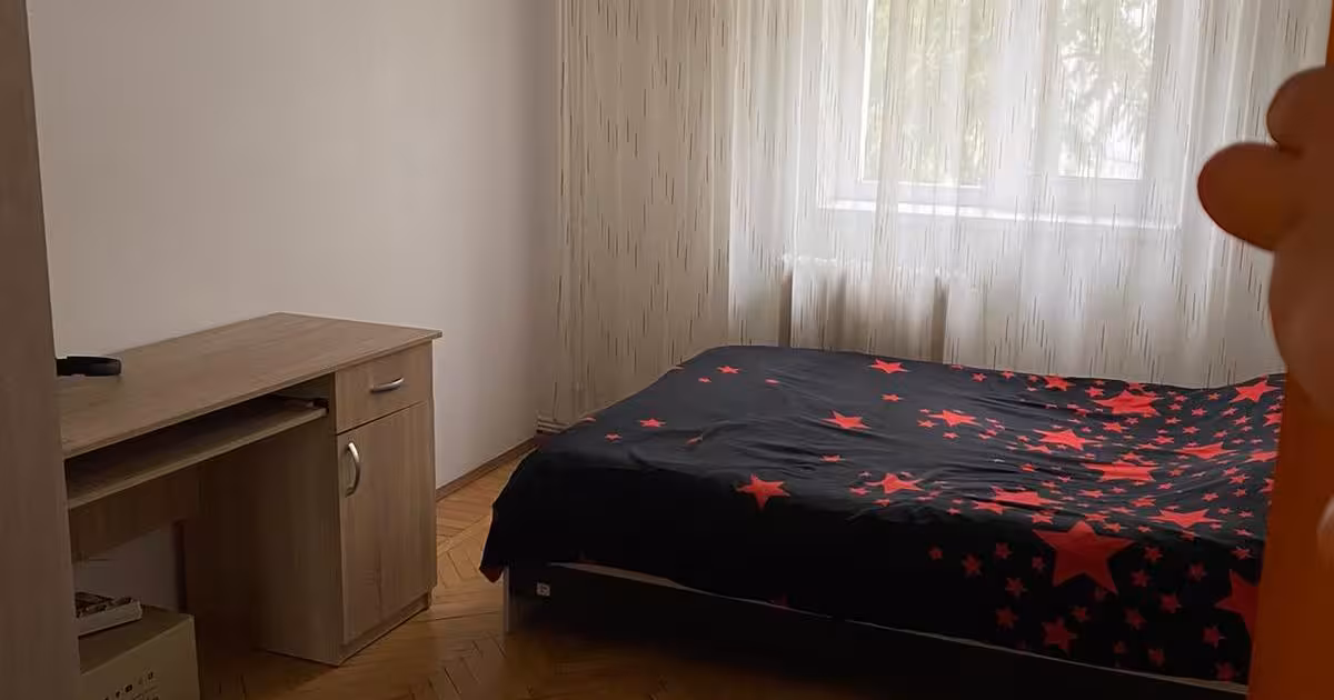 Apartament de vânzare cu 4 camere în zona Central, Botoșani