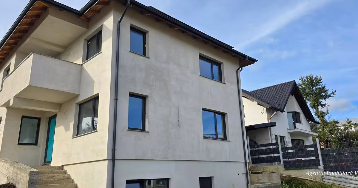 Casă individuală de vânzare cu 6 camere în zona Central, Botoșani