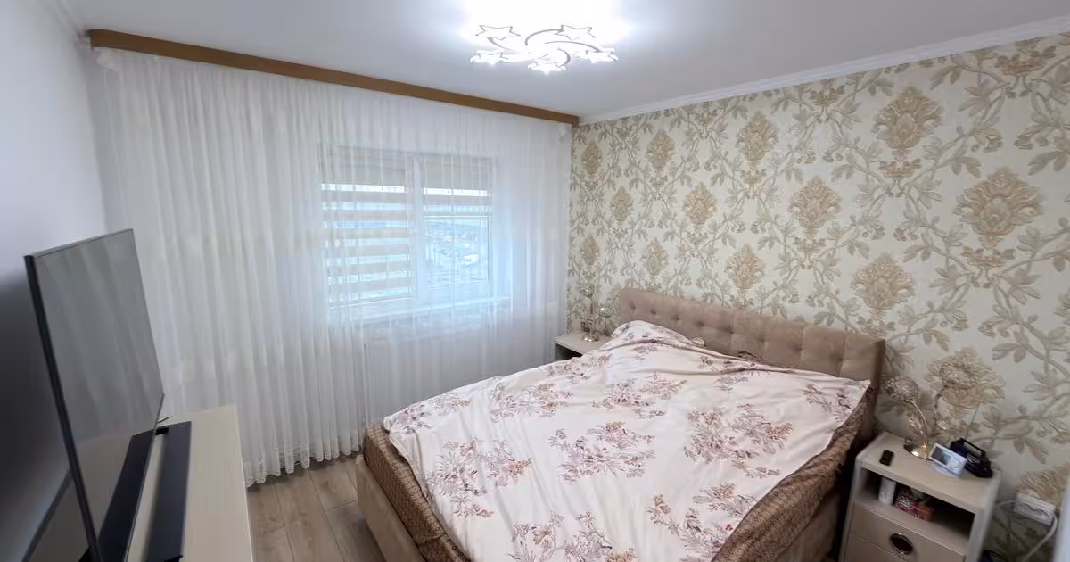 Apartament de vânzare cu 3 camere în zona Central, Botoșani