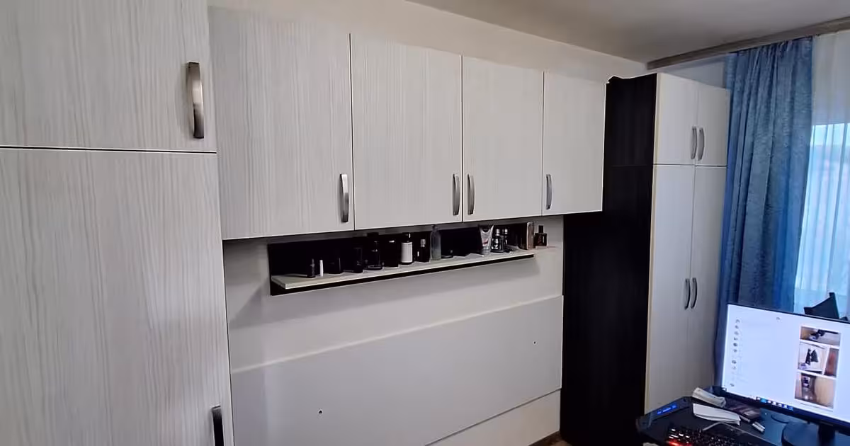 Apartament de vânzare cu 3 camere în zona Central, Botoșani