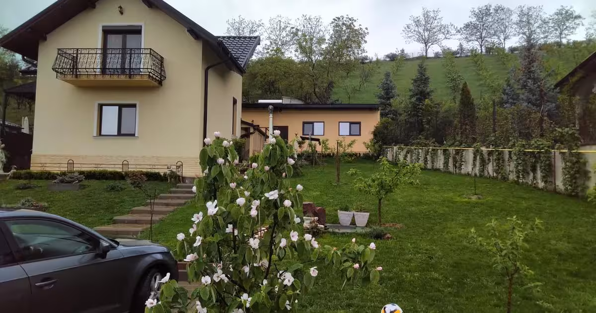 Casă individuală de vânzare cu 5 camere în zona Central, Botoșani