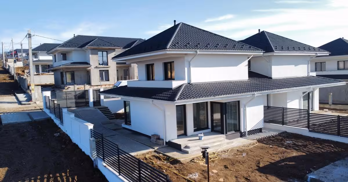 Duplex de vânzare cu 4 camere în zona Central, Botoșani