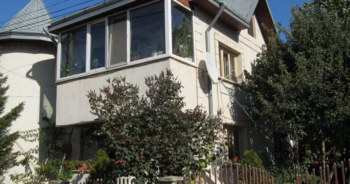 Casă individuală de vânzare cu 4 camere în zona Central, Botoșani