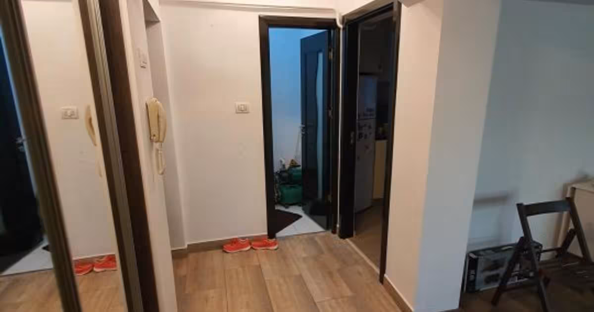 Apartament de vânzare cu 3 camere în zona Central, Botoșani