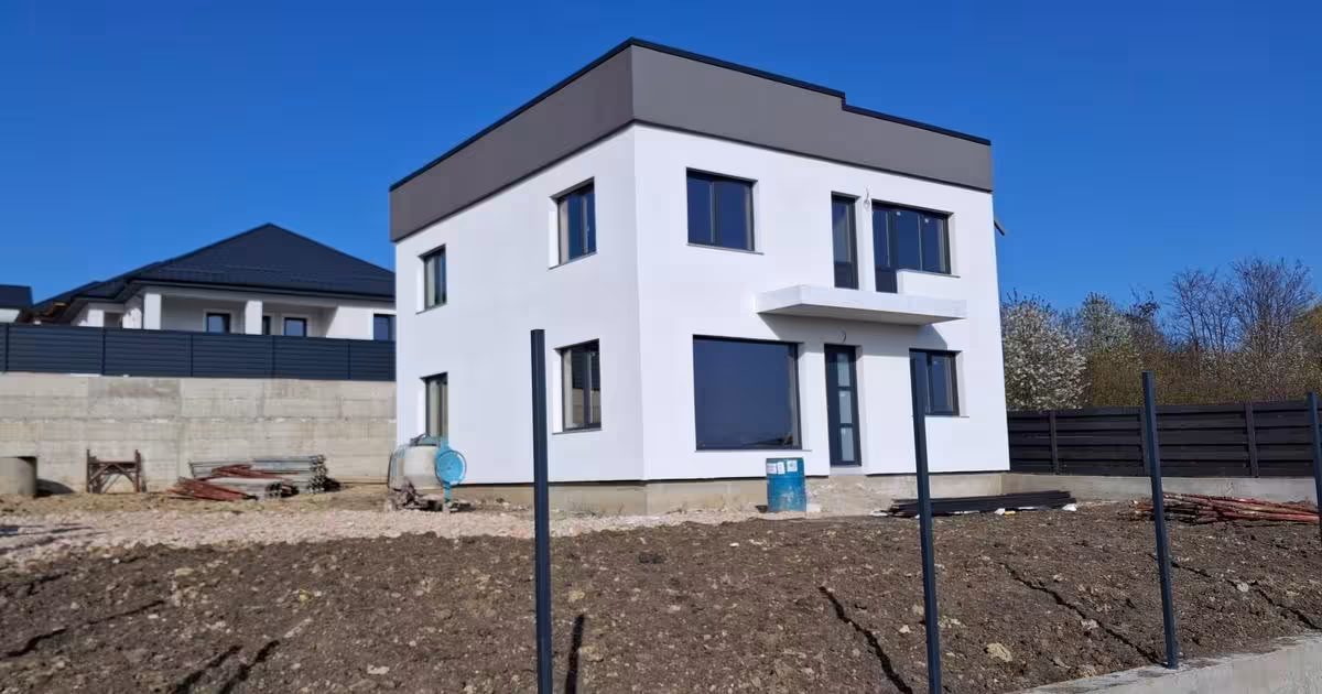 Casă individuală de vânzare cu 4 camere în zona Central, Botoșani