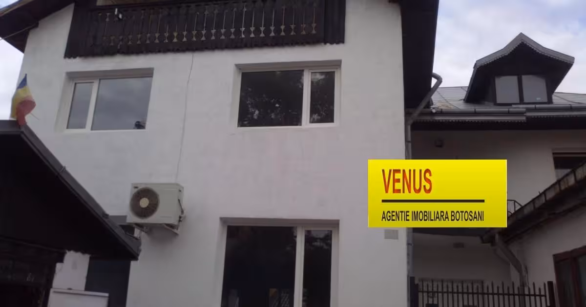 Casă individuală de vânzare cu 10 camere în zona Central, Botoșani