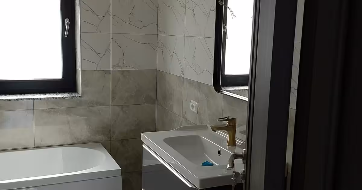 Casă individuală de vânzare cu 4 camere în zona Central, Botoșani