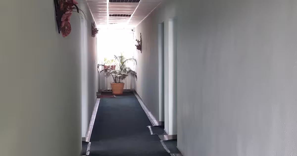 Birou de vânzare 300 mp în zona Central, Botoșani