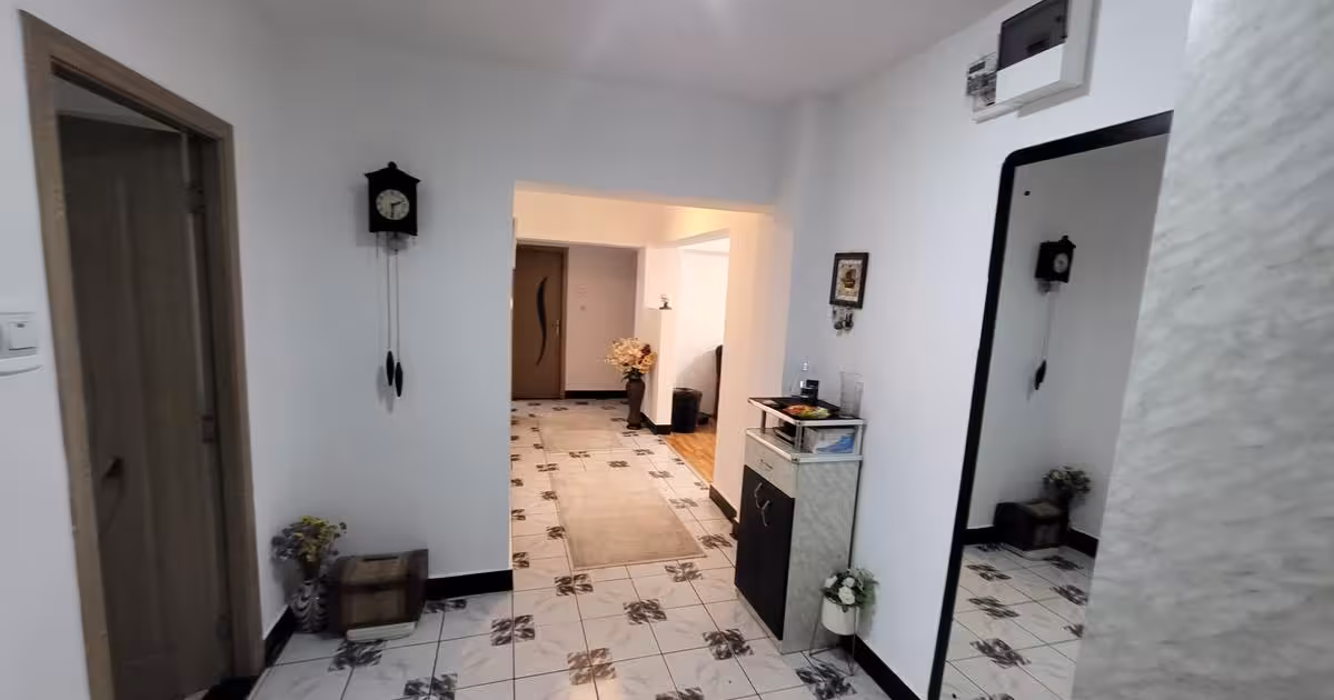 Apartament de vânzare cu 4 camere în zona Central, Botoșani