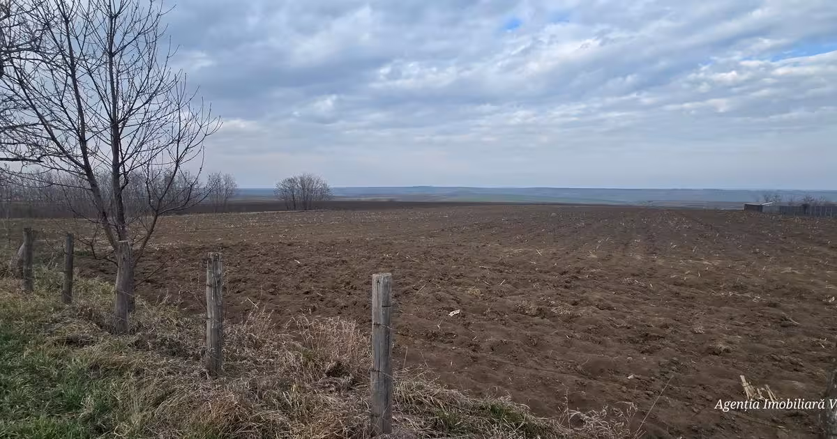 Teren Construcții intravilan de vânzare de 13000 mp, în zona Central, Botoșani