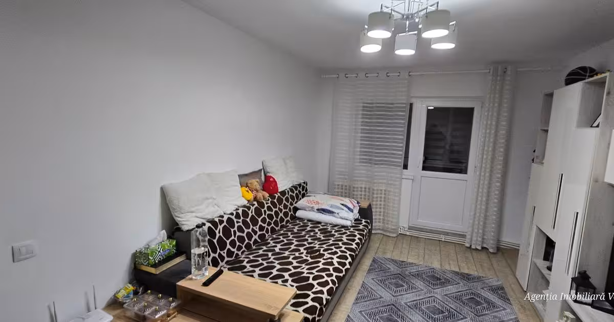 Apartament de vânzare cu 3 camere în zona Central, Botoșani