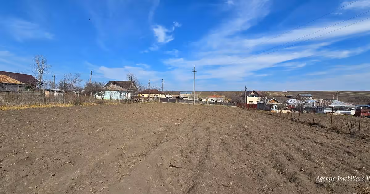 Teren Construcții intravilan de vânzare de 1423 mp, în zona Central, Botoșani