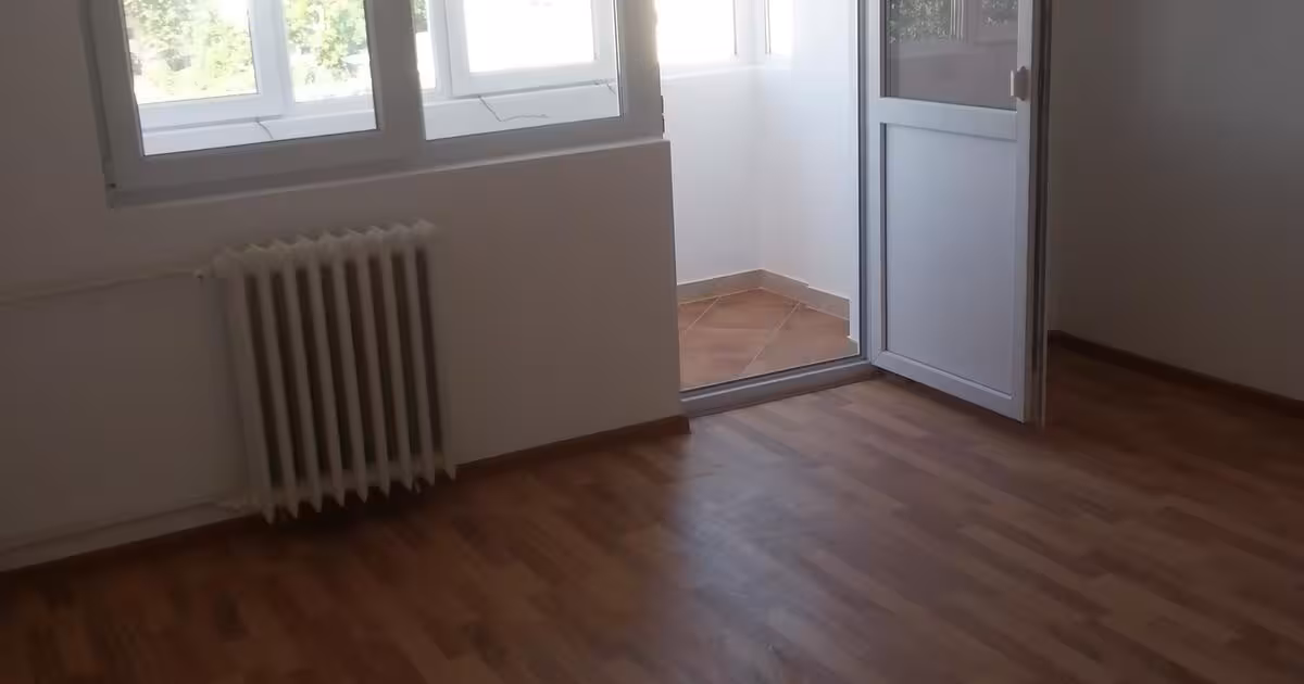 Apartament de vânzare cu 3 camere în zona Central, Botoșani