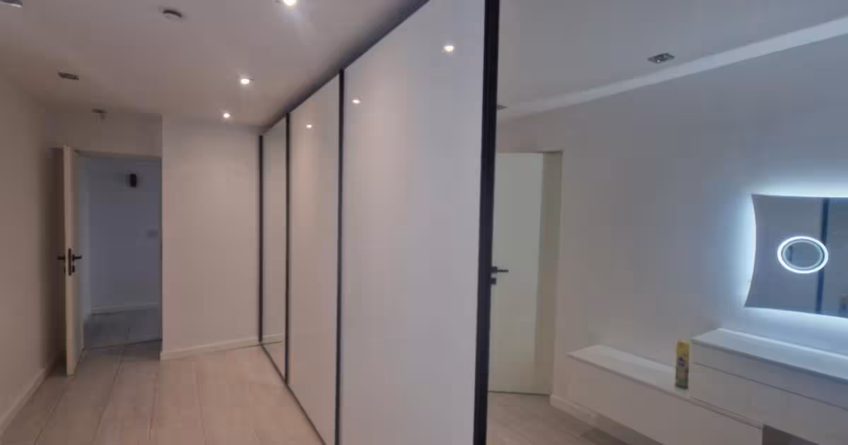 Apartament de vânzare cu 4 camere în zona Central, Botoșani