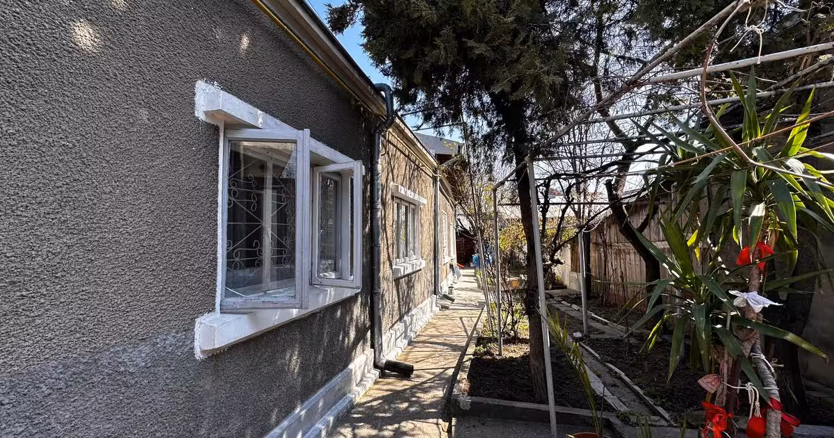 Casă individuală de vânzare cu 4 camere în zona Central, Galați