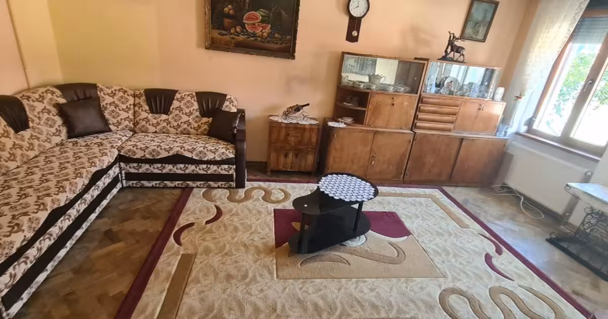 Apartament de vânzare cu 3 camere în zona Centrul Civic, Brașov