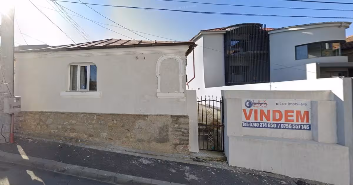 Casă individuală de vânzare cu 2 camere în zona Central, Tulcea