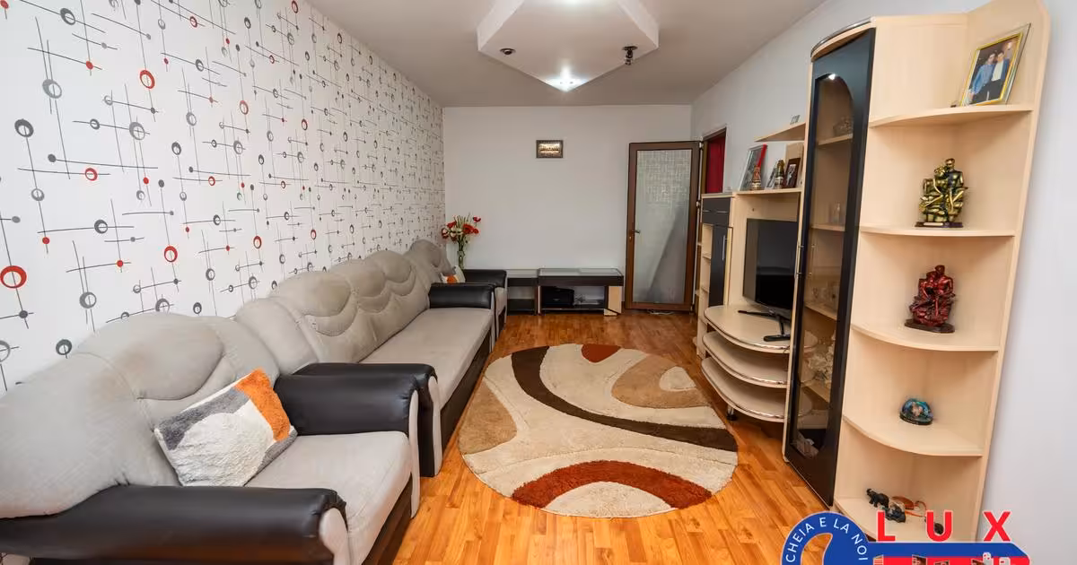Apartament de vânzare cu 3 camere în zona Spitalului, Tulcea