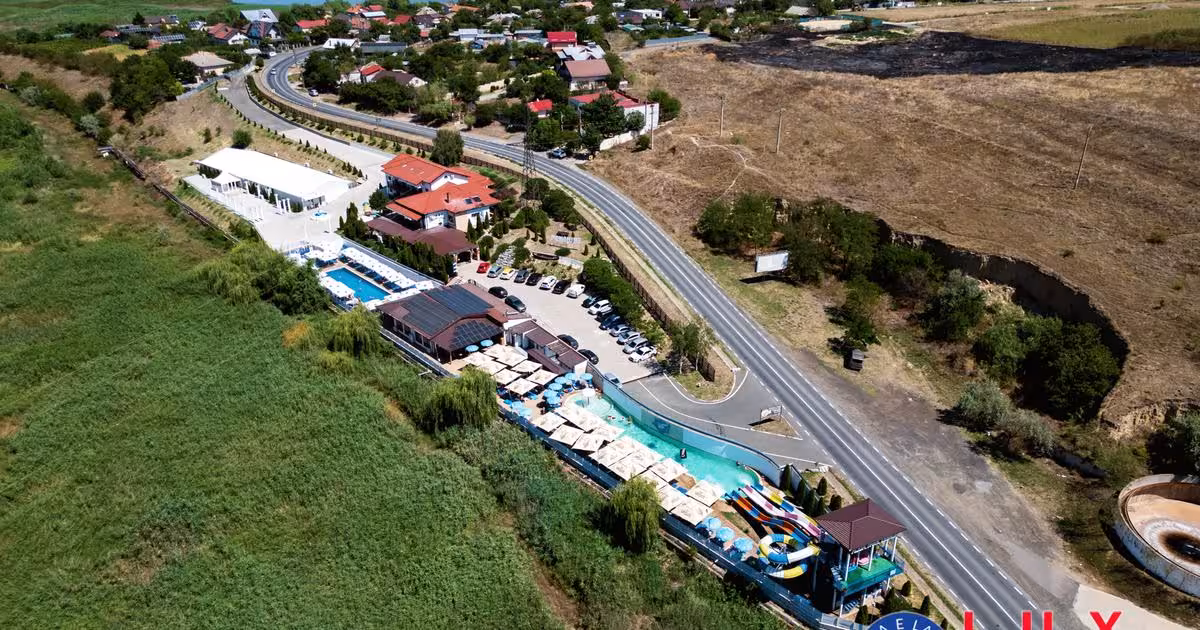 Hotel/Pensiune de vânzare 1500 mp în Mineri