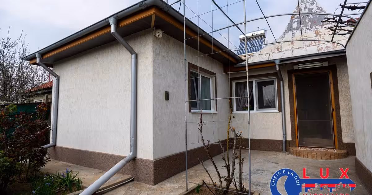 Casă individuală de vânzare cu 3 camere, mobilată în Tulcea