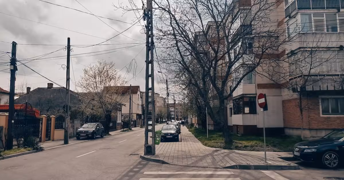 Apartament de vânzare cu 3 camere în zona Exercițiu, Pitești