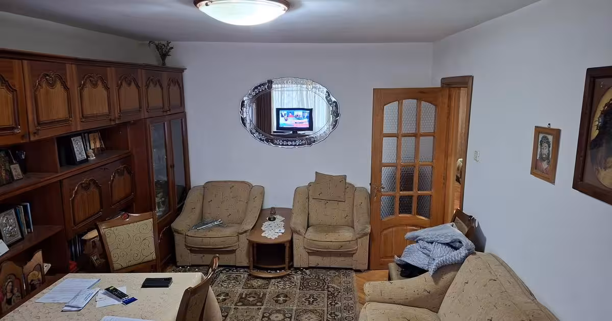 Apartament de vânzare cu 3 camere în zona Popa Șapcă, Pitești