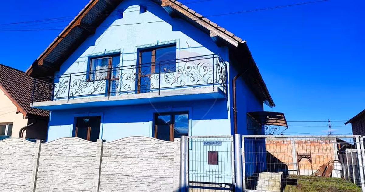 Casă de vânzare cu 5 camere, mobilată în Cristian