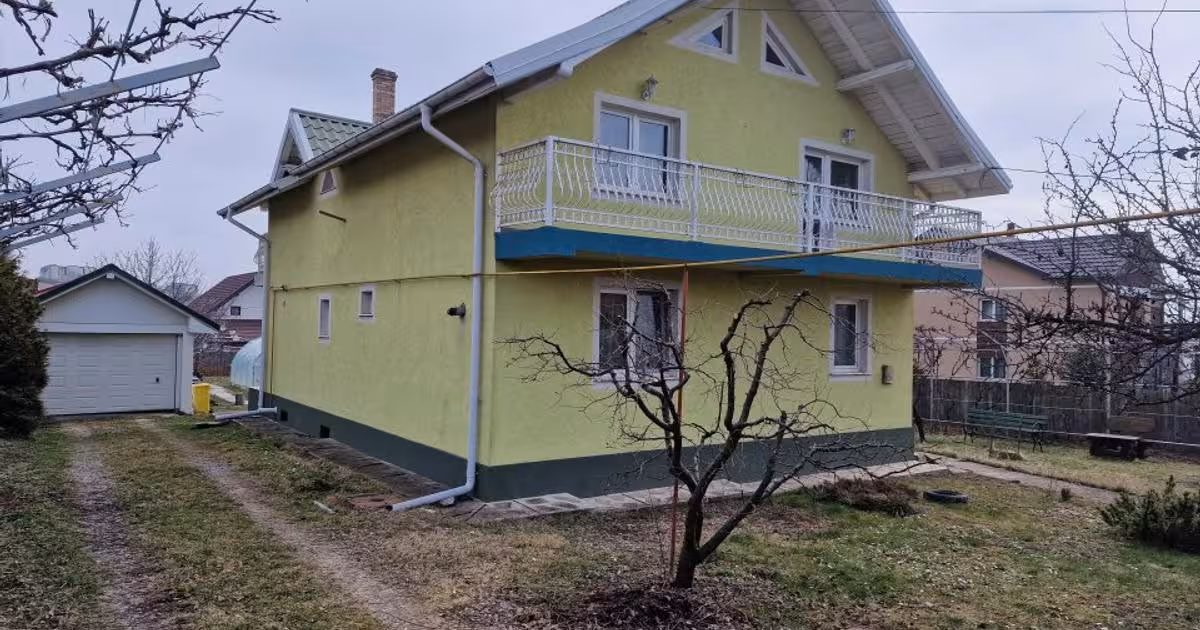 Casă individuală de vânzare cu 5 camere, mobilată în zona Burdujeni, Suceava