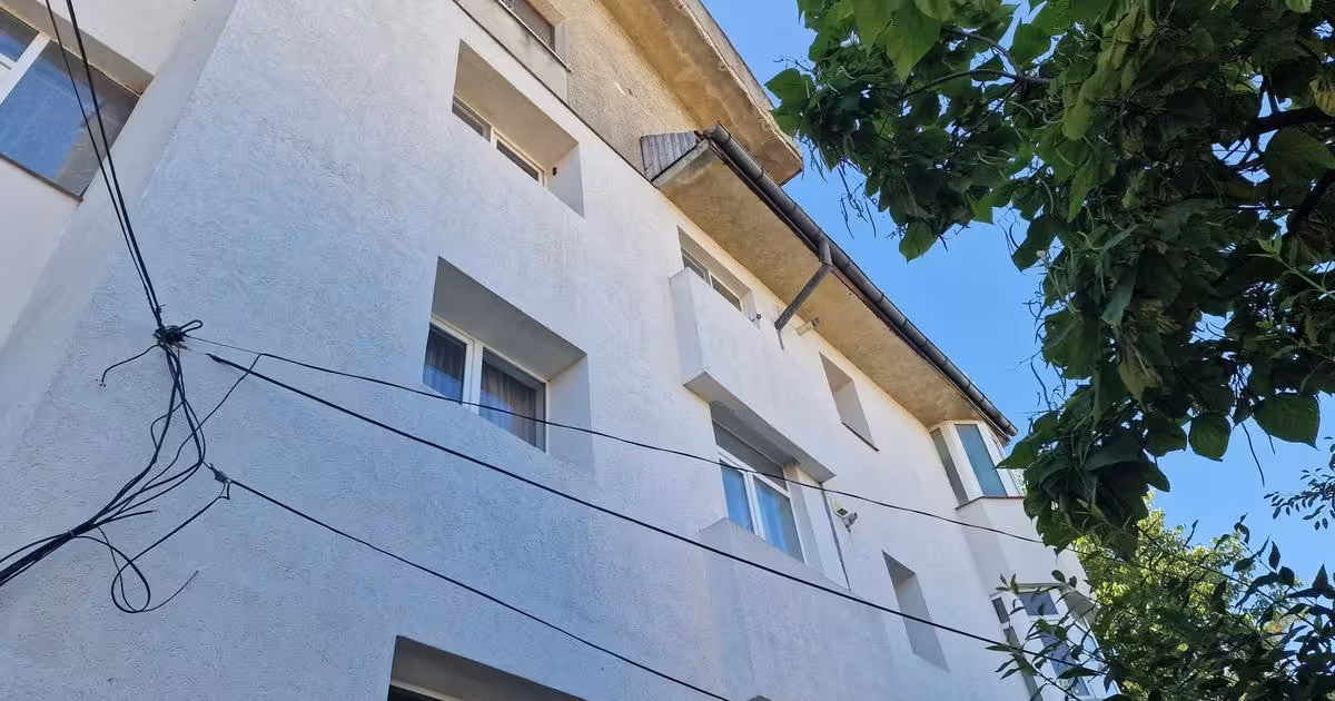 Apartament de vânzare cu 3 camere în zona Obcini, Suceava